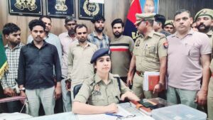 संभल में बीमा के नाम पर युवकों की&hellip;