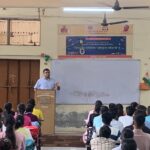 सीडीओ बने शिक्षक: प्रतियोगी छात्रों को दिए उपयोगी टिप्स