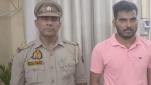 अलीगढ़ रेलवे स्टेशन पर फर्जी टीटी गिरफ्तार, पेंट्रीकार…