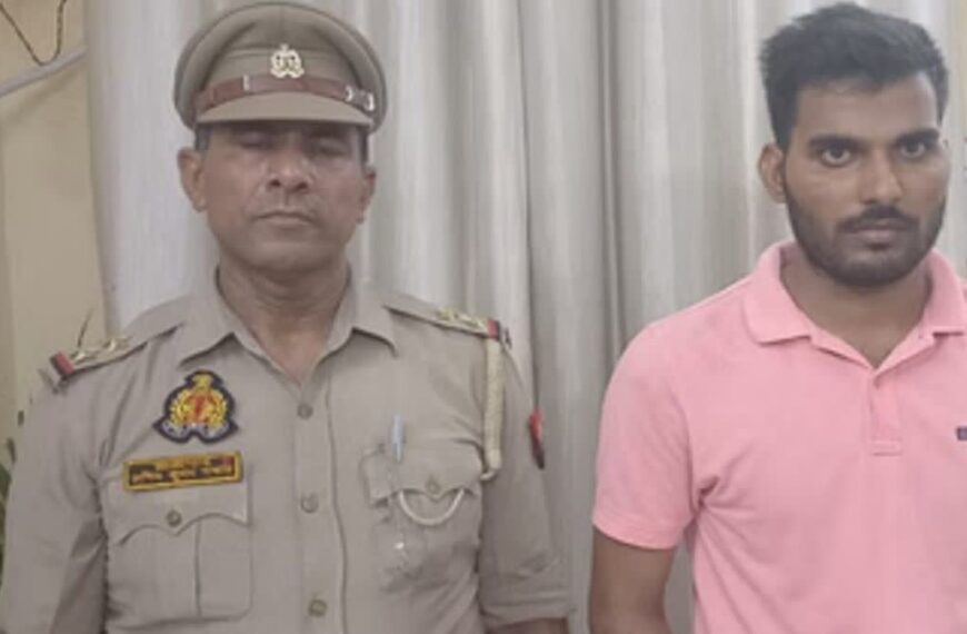 अलीगढ़ रेलवे स्टेशन पर फर्जी टीटी गिरफ्तार, पेंट्रीकार संचालक से अवैध वसूली
