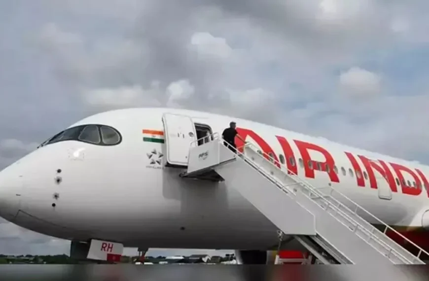 लखनऊ से हैदराबाद जा रही फ्लाइट में तकनीकी खराबी, एयर इंडिया की उड़ान रद्द