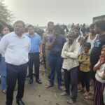अलीगढ़: संभावित बाढ़ को लेकर डीएम का महाराजगढ़ निरीक्षण