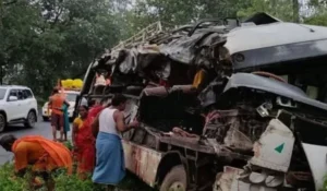 देवघर: कांवड़ यात्रा सड़क दुर्घटना में 18 श्रद्धालुओं…