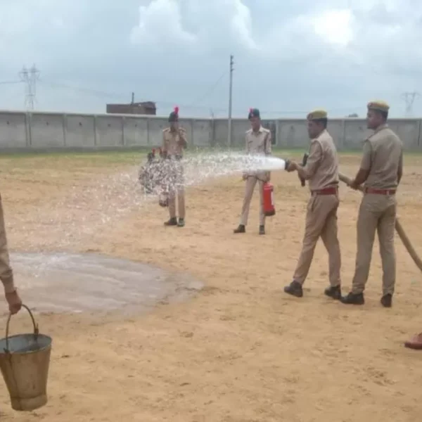 एनसीसी शिविर में सीखा जीवन रक्षा और अनुशासन&hellip;