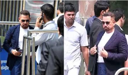 रॉबर्ट वाड्रा के समर्थन में उतरे राहुल गांधी, बोले – “10 साल से परेशान कर रही है सरकार”