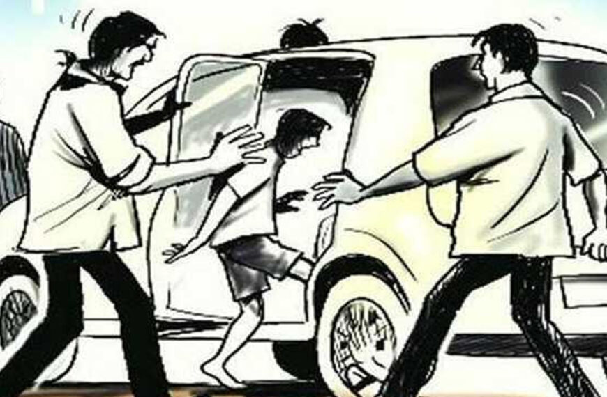 अलीगढ़: पिता ने किया छह वर्षीय बेटे का अपहरण, वैन चालक पर तानी तमंचा