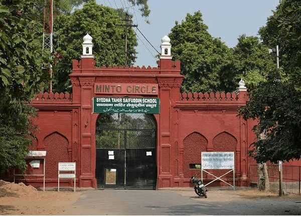 AMU ओल्ड बॉयज ने दी 705 छात्रों को…