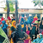 प्राथमिक विद्यालयों के विलय पर सदलपुर व हयातपुर हिंगोटिया में हुआ हंगामा