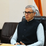 शहीद दिवस पर श्रद्धांजलि रोकने से नाराज उमर अब्दुल्ला दीवार फांदकर पहुंचे मजार-ए-शुहदा