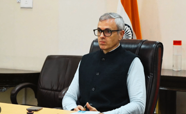 शहीद दिवस पर श्रद्धांजलि रोकने से नाराज उमर…
