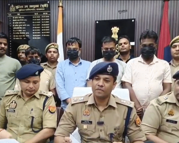 लखनऊ में फर्जी SOG टीम गिरफ्तार