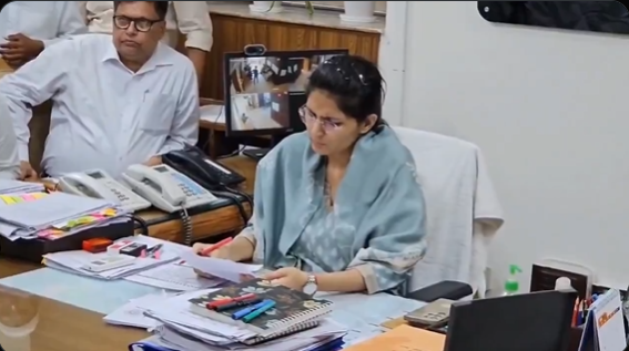 मुरादाबाद: बिजली मंत्री की सभा में गुल हुई बिजली, पांच इंजीनियर निलंबित