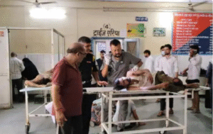 अलीगढ़: तेज रफ्तार केंटर की चपेट में आई…