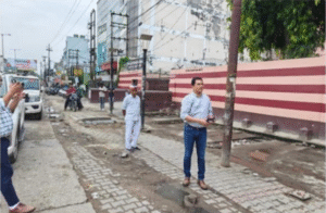 नगर आयुक्त के प्रयास से रामघाट रोड की…