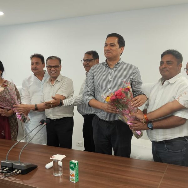 अलीगढ़: अब बिल्डर्स संग नगर निगम बनाएगा शहर&hellip;