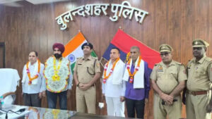 बुलंदशहर: पुलिस लाइन में अनोखी विदाई, अमेरिकी डॉलर&hellip;