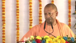 लखनऊ: योगी सरकार ने स्कूल मर्जर पर बदला…