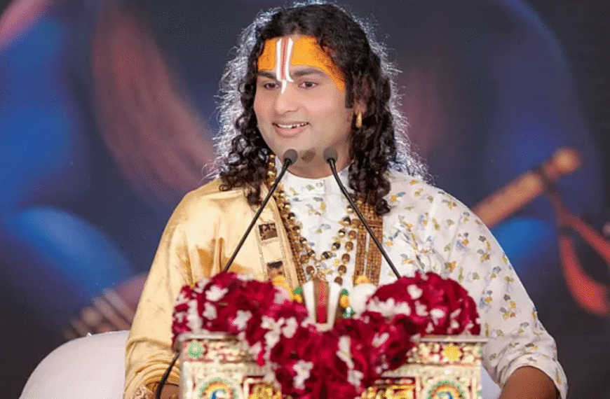 अनिरुद्धाचार्य के विवादित बयान: “25 साल की लड़की चार जगह मुंह मार चुकी होती है”—महिलाओं का फूटा आक्रोश, बहिष्कार