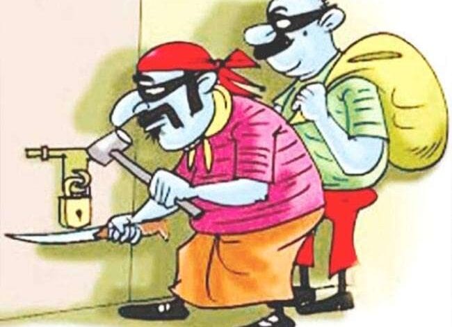 स्वर्णकार की दुकान से चोरी, लाखों के आभूषण लेकर चोर फरार