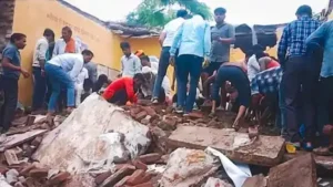 राजस्थान: स्कूल की छत गिरने से 6 बच्चों…