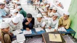 मदरसों में लॉकडाउन के दौरान हुई 308 भर्तियों…