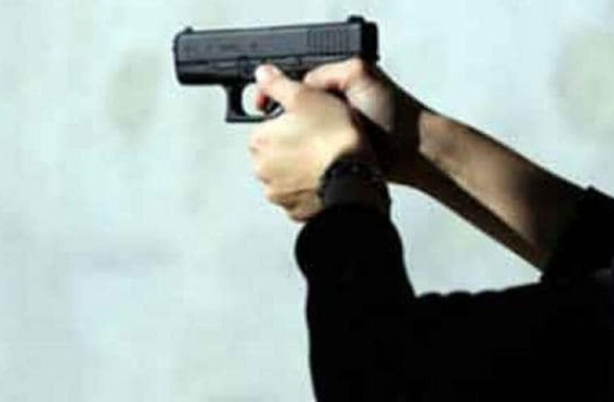 वाराणसी: कोरियर कंपनी मैनेजर को गोली मारकर फरार हुआ युवक