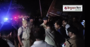 अलीगढ़-कासगंज मार्ग पर बस और ट्रोले की टक्कर,&hellip;