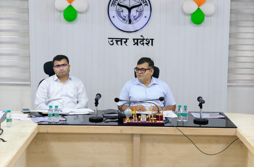 अलीगढ़ :बंद मिला विद्यालय तो प्रधानाचार्य होंगे निलंबित-जिलाधिकारी
