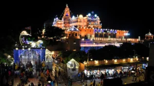 जन्माष्टमी पर देशभर में उमड़ी आस्था, मुंबई में&hellip;