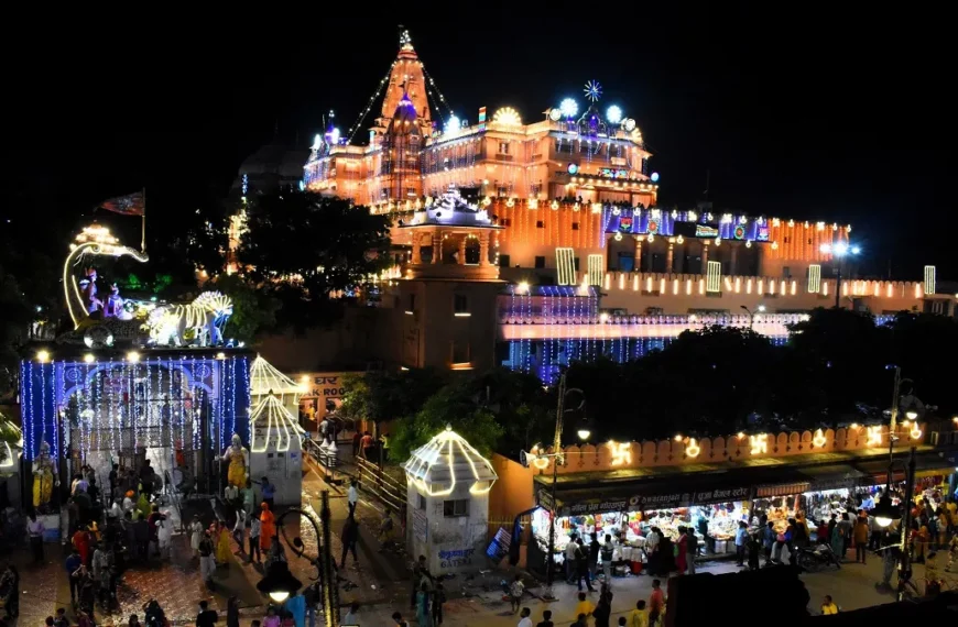 जन्माष्टमी पर देशभर में उमड़ी आस्था, मुंबई में दही हांडी हादसा