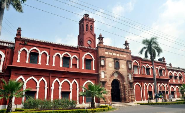 एएमयू के 10 छात्रों को राष्ट्रीय और अंतरराष्ट्रीय नौकरियों में सफलता