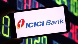 ICICI Bank ने बढ़ाया सेविंग अकाउंट का मिनिमम…