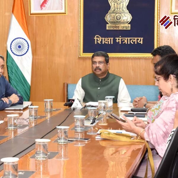 देश में शिक्षकों की संख्या एक करोड़ पार,&hellip;