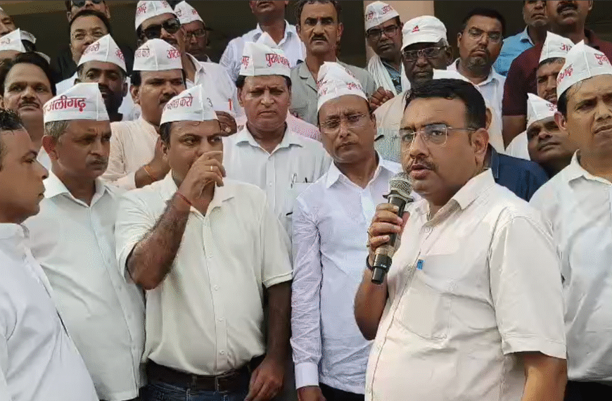 अटेवा का ज़बरदस्त प्रदर्शन: NPS, निजीकरण और स्कूल मर्जर के खिलाफ फूटा आक्रोश