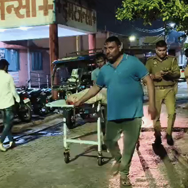 अलीगढ़ : दिल्ली कानपुर हाईवे पर दर्दनाक हादसा…