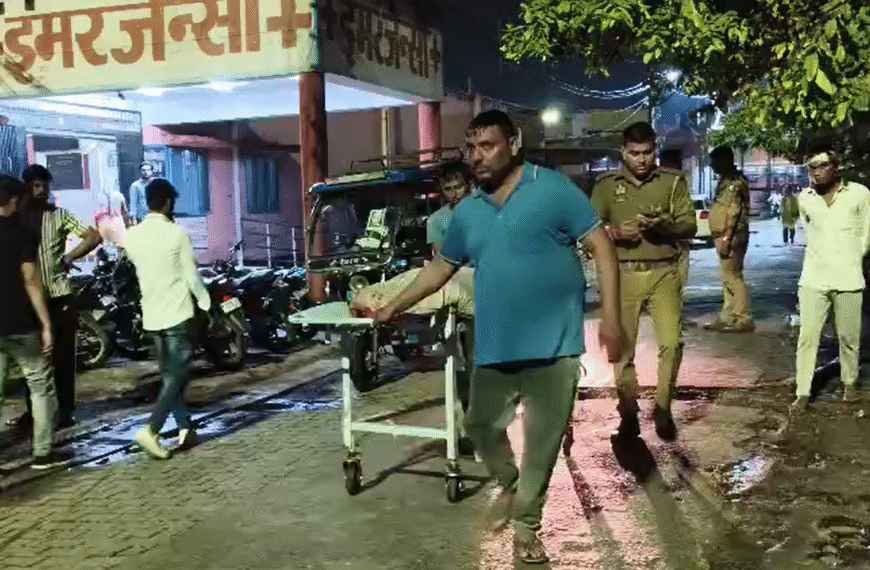 अलीगढ़ : दिल्ली कानपुर हाईवे पर दर्दनाक हादसा ट्रक की टक्कर से 17 वर्षीय युवक की मौत, चार घायल