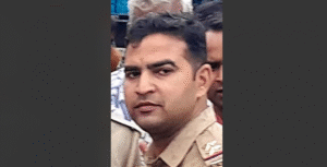 अलीगढ़: गश्त पर निकले सब इंस्पेक्टर पर फायरिंग,…