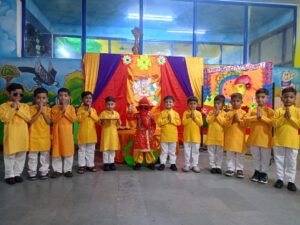 रेडिएंट स्टार्स इंग्लिश स्कूल में गणेश चतुर्थी उत्सव…