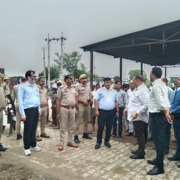 जिलाधिकारी ने योजनाओं का किया स्थलीय निरीक्षण, जनसेवा&hellip;