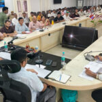 डीएम की अध्यक्षता में उर्वरक आवंटन समिति की बैठक, पारदर्शिता और वैज्ञानिक उपयोग पर जोर