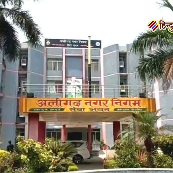 अलीगढ़: क्षेत्रों में कूड़ा, सफाईकर्मी गैरहाजिर – नगर&hellip;