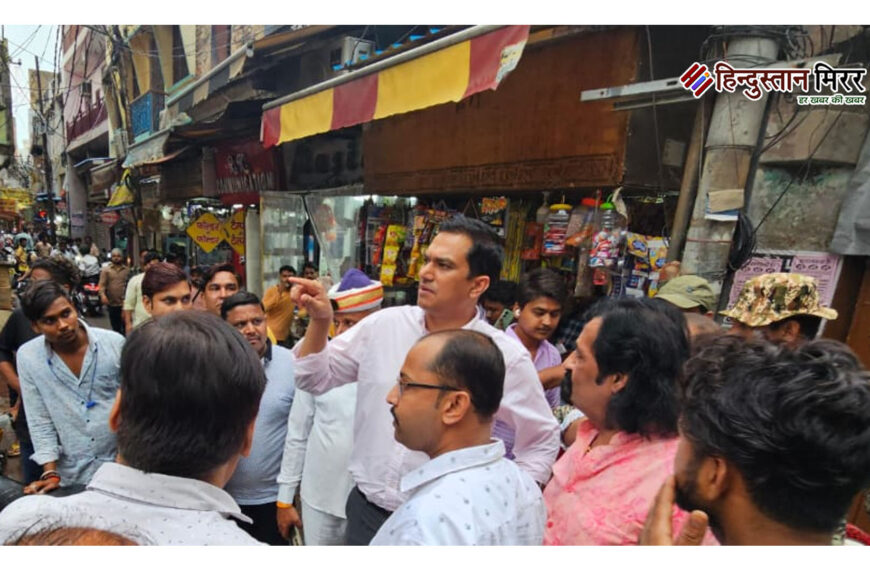 अलीगढ़ ,नगर निगम की कार्यवाही से मामू भांजा रेडियो मार्केट अतिक्रमण मुक्त