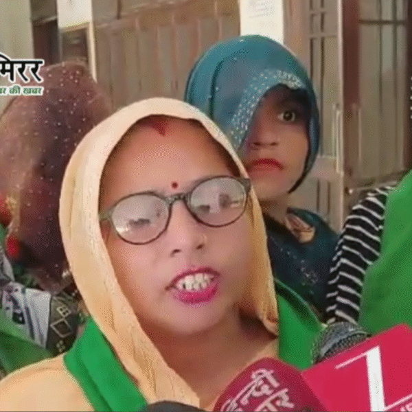 अलीगढ़: मनरेगा फर्जीवाड़े की जांच पर आपत्ति, शिकायतकर्ता&hellip;