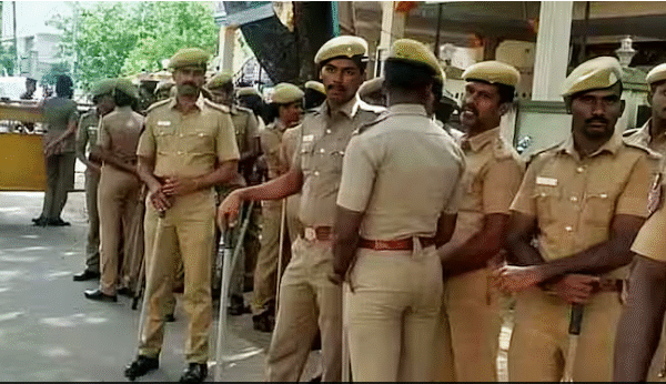 तमिलनाडु: पत्नी और प्रेमी की हत्या कर कटे&hellip;