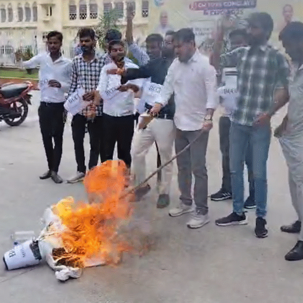 भारत-पाक मैच का विरोध, लखनऊ विश्वविद्यालय में बीसीसीआई…