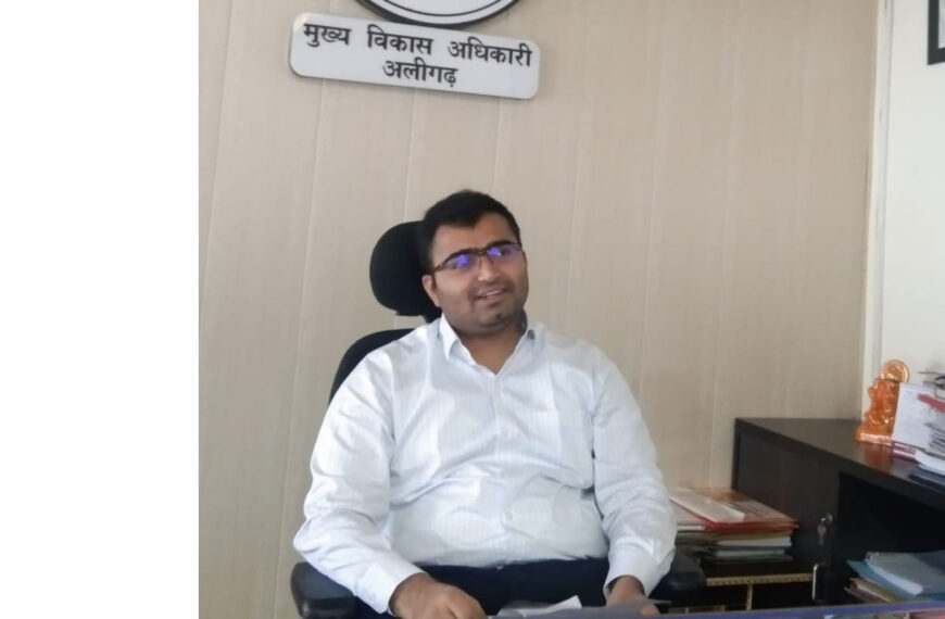 अलीगढ़ में सेवा पखवाड़ा: चित्रकला…