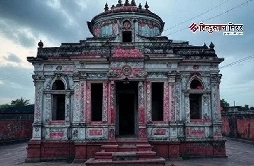बांग्लादेश में दुर्गा पूजा से…