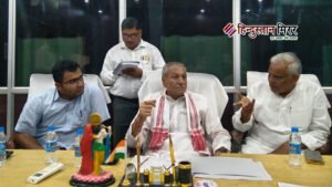 अलीगढ़: मा0 गन्ना विकास मंत्री ने बाढ़ राहत&hellip;