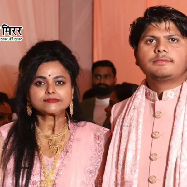 महामंडलेश्वर पूजा शकुन पांडेय टैक्सी से गाजियाबाद भागी&hellip;