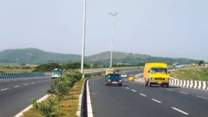 हाईवे पर थार सवारों और बाइक सवारों में&hellip;